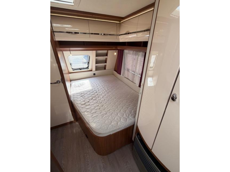 Hobby Excellent 495 UFE Incl. Mover Luifel  foto: 17