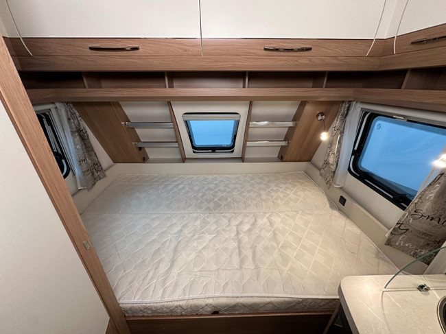 Hobby De Luxe 440 SF