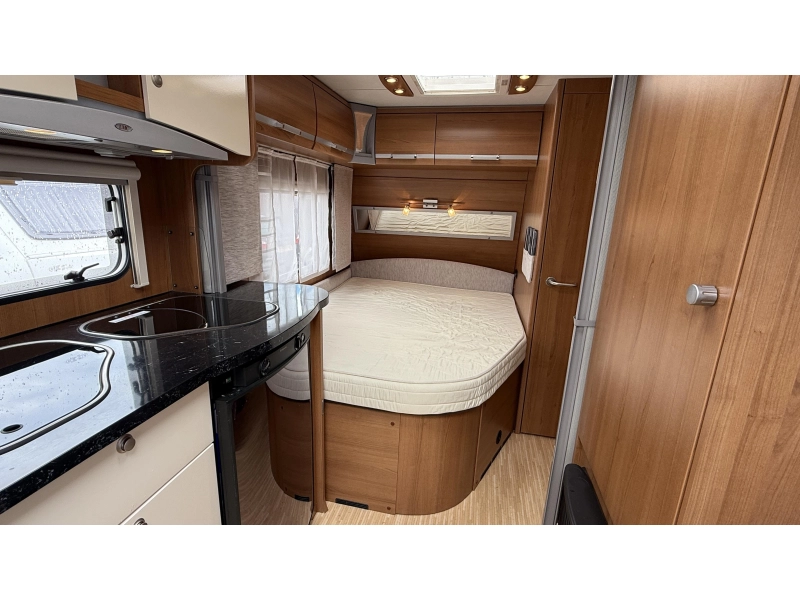LMC Musica 470 D frans bed rondzit toilet  foto: 10