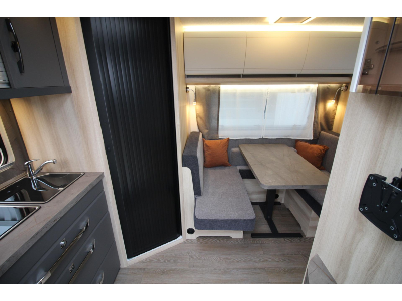 Hobby De Luxe 460 SFF Queensbed  foto: 5