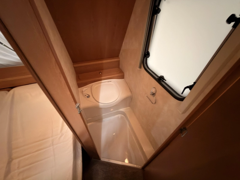 Kip Sky line Special 47 TDB +voortent+mover+luifel  foto: 12