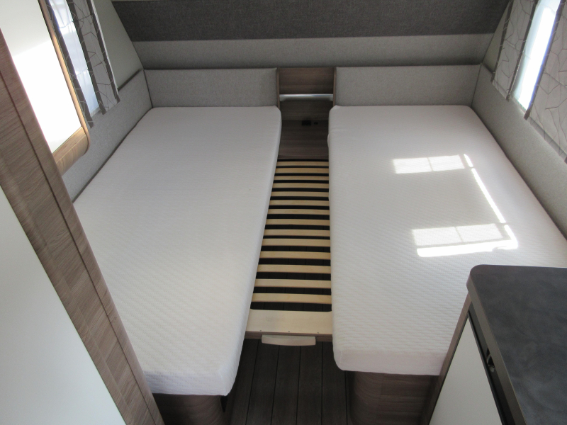 Knaus Sport Silver Selection 460 EU MET MOVER EN VASTE LUIFEL  foto: 6