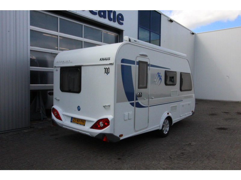 Knaus Sudwind Silver Selection 420 QD Mover Thule 6300 Voortent  foto: 1