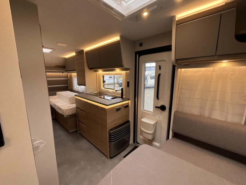 Dethleffs Nomad 460 EL MOVER-LUIFEL-NIEUW MODEL  foto: 6