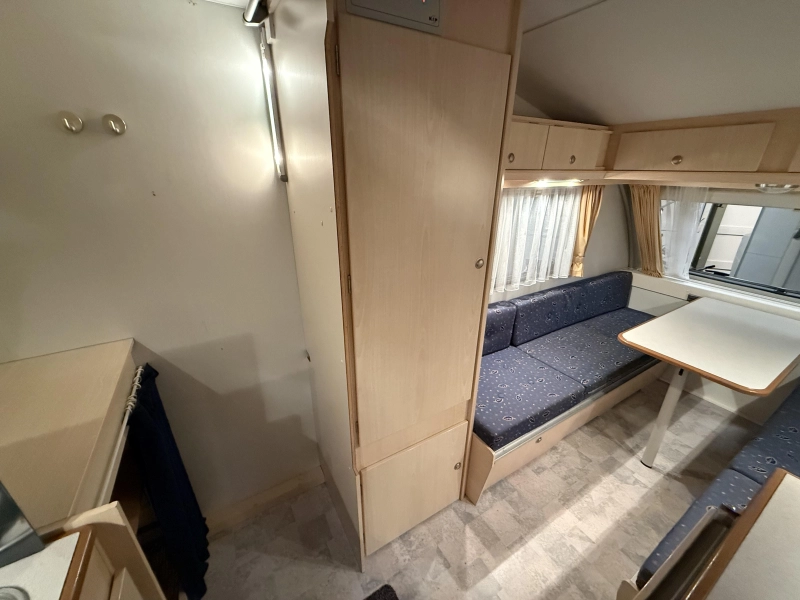 Kip Kompakt Special 37 EK 2 BEDDEN OF GROOTBED TENT  foto: 9
