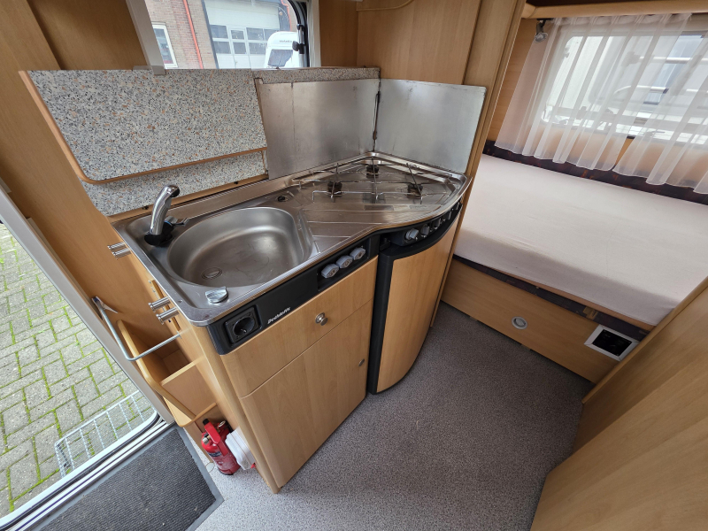 Dethleffs Camper 430 DB  foto: 3