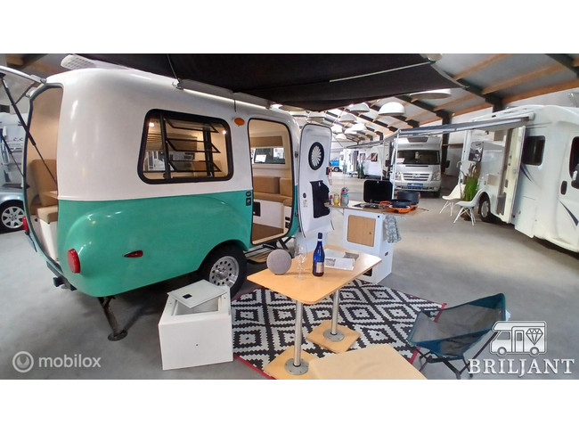 happier camper HC1 Caravan zeer uniek enigste in europa foto: 8