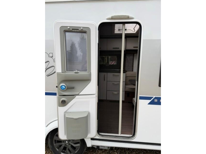 Knaus Sport Silver Selection 500 UF mover airco pano luifel  foto: 9