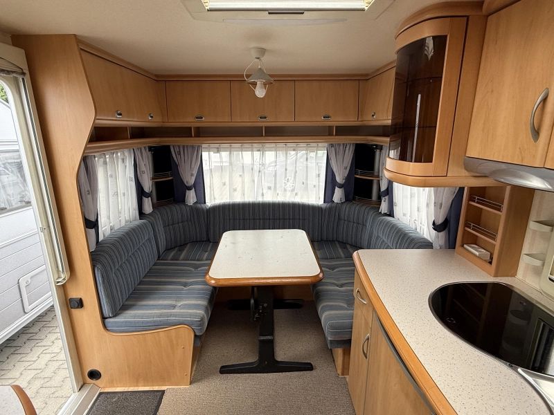 Hobby De luxe Easy 540 UK kinderkamer rondzit  foto: 1