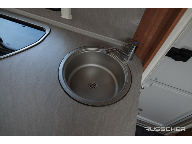 Weinsberg CaraOne 420 QD Caravan | Go2 Mover | Schotel | Kachel | Douche | Toilet | Luifel | Voortent | Fietsendrager foto: 14