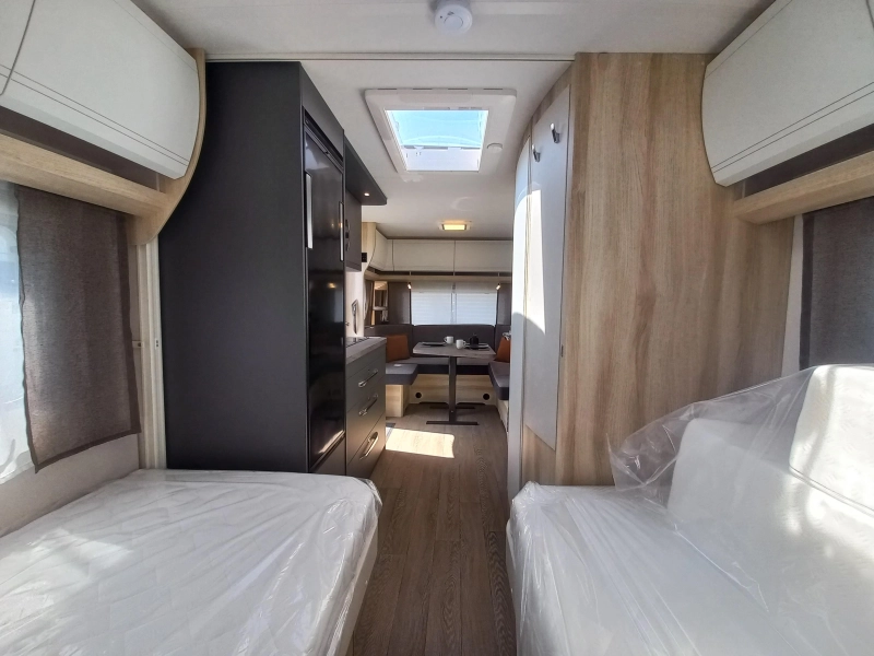 Hobby De Luxe 495 UL 1800kg - bedverbreding  foto: 6