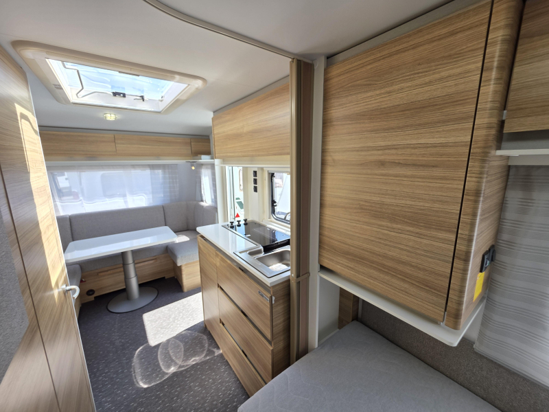 Adria Altea 492 UL Rondzit enkele bedden '18  foto: 14