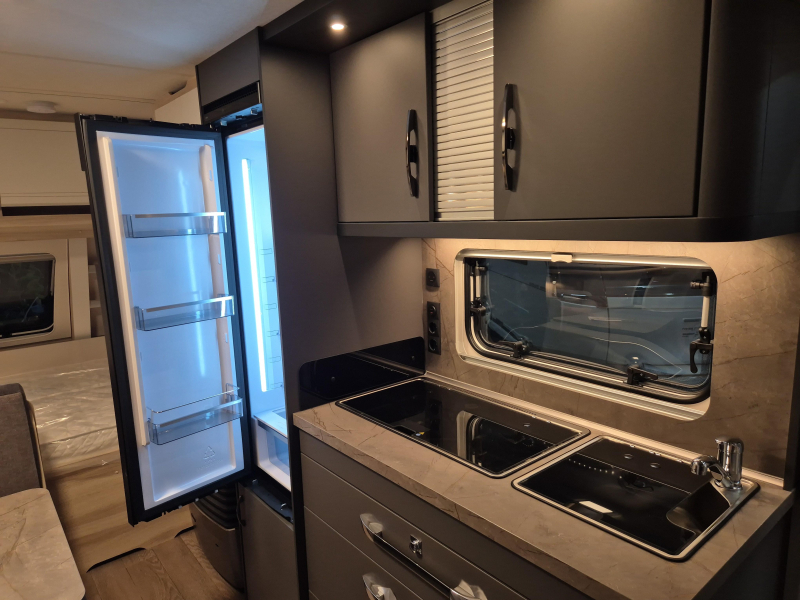 Hobby De Luxe 490 KMF  foto: 7