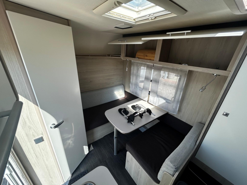 Caravelair Alba 390 Mover, Voortent & luifel  foto: 14