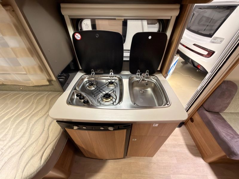 Caravelair Antares Style 450 Luifel+mover+voortent  foto: 18