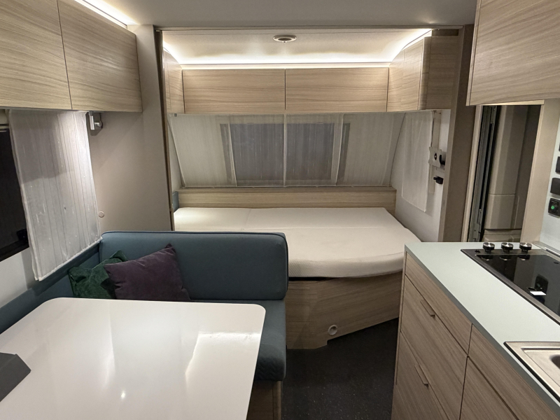Adria Altea 552 PK Mover-Airco-STAPELBEDDEN 
