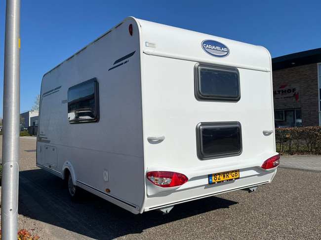Caravelair Antares 476 Family Stapelbed | Fietsenrek | Voortent | TV | Fransbed | Treinzit | Hor foto: 6