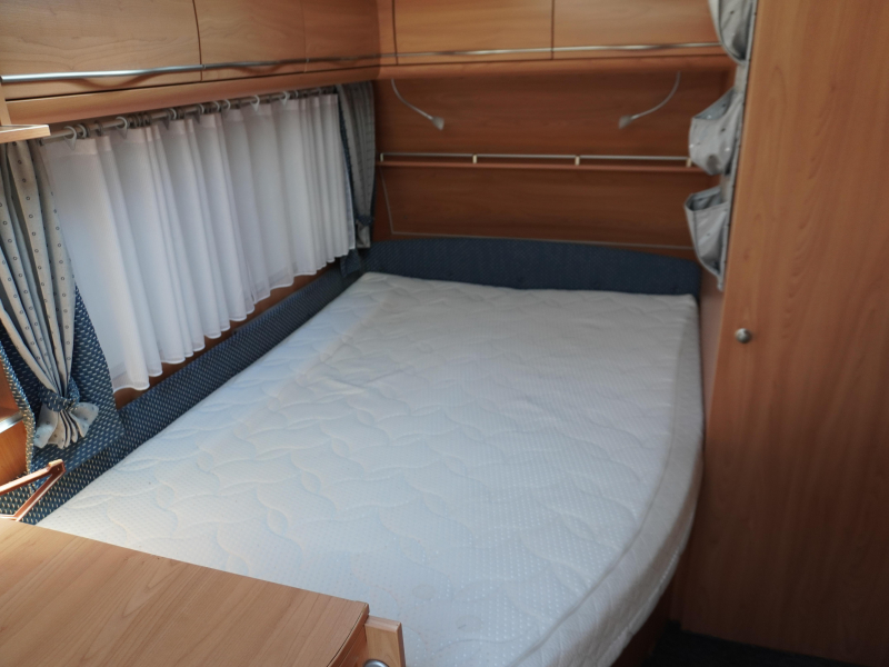 Bürstner Ventana 460 TS MET MOVER EN VOORTENT 