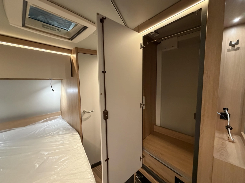 Knaus Sport 450 FU rondzit / fransbed  foto: 20