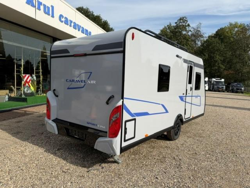 Caravelair Sport Line 455 Frans bed - Ruime rondzit  foto: 7