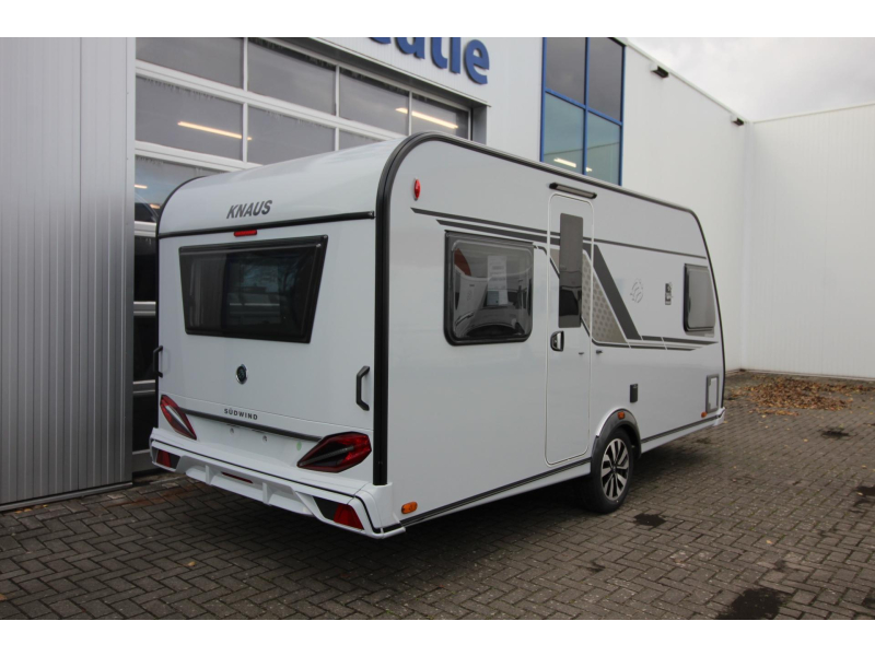Knaus Sudwind Black Selection 450 FU Frans bed & rondzit!  foto: 1