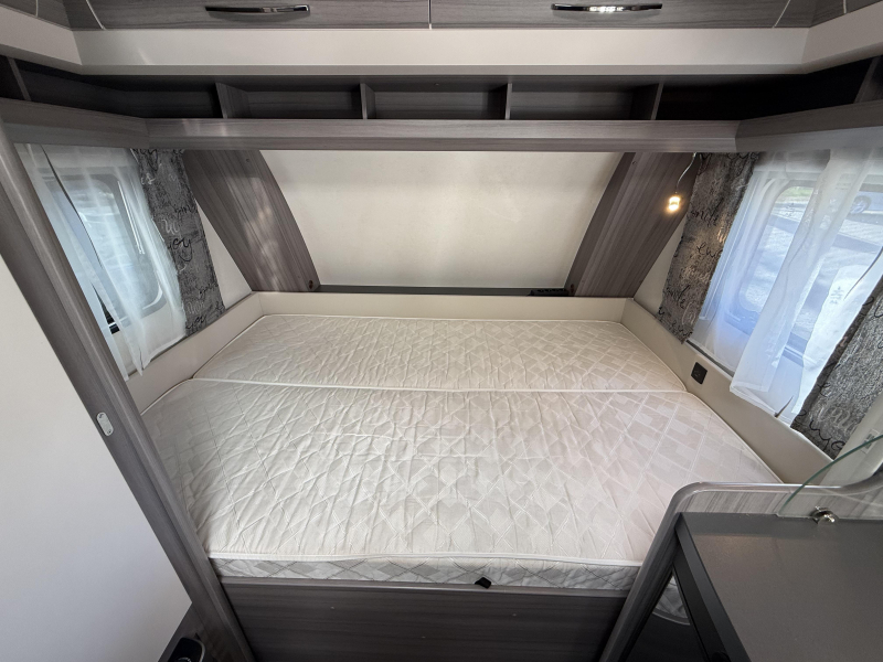 Hobby On Tour 390 SF VASTBED MOVER LUIFEL TOP  foto: 5