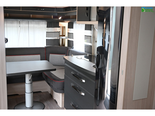 Hobby De Luxe 460UFe foto: 5