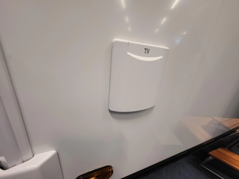 Knaus Sudwind Black Selection 460 EU uit voorraad leverbaar  foto: 6