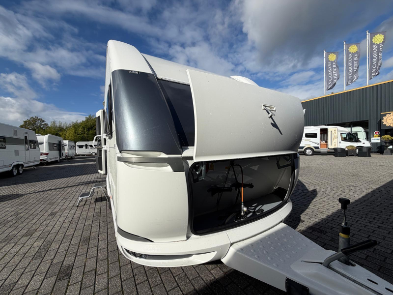 Hobby De Luxe 455 UF Vol uitgerust!!  foto: 5