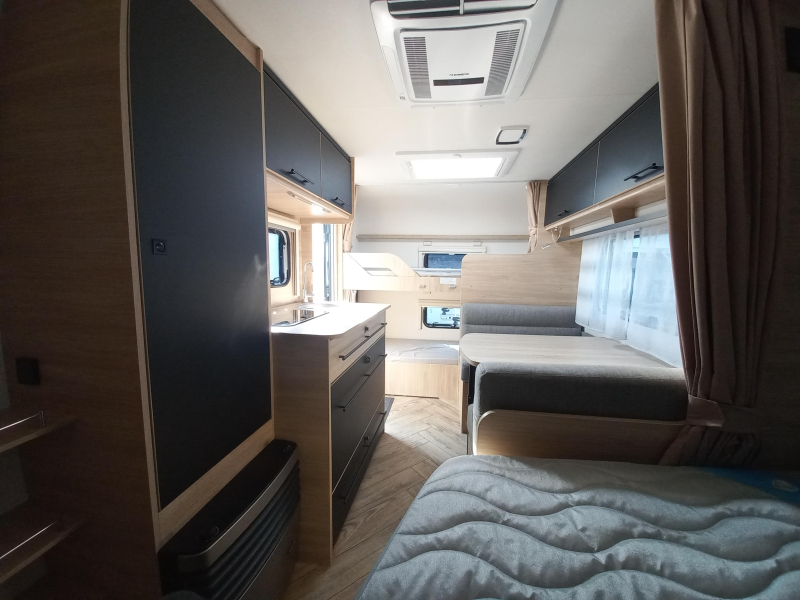 Caravelair Sport Line 476 mover-voortent-airco  foto: 7