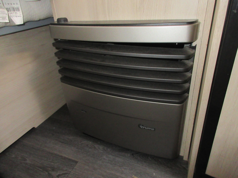 Caravelair Alba Family 426 MET DOREMA VOORTENT  foto: 15