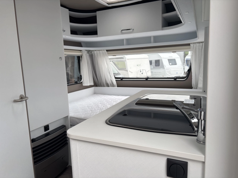 Dethleffs C'Go 415 QL NIEUWSTAAT EN NIEUWE TENT 