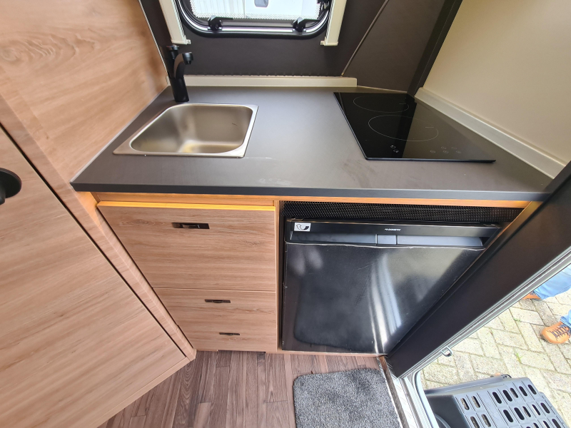 Knaus Yaseo 340 PX Cassetteluifel  foto: 11