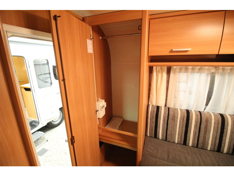 Knaus Sport Special 420 QD Voortent, Fietsenrek, LMV  foto: 15