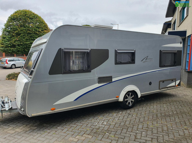 Bürstner Averso Fifty 465TS