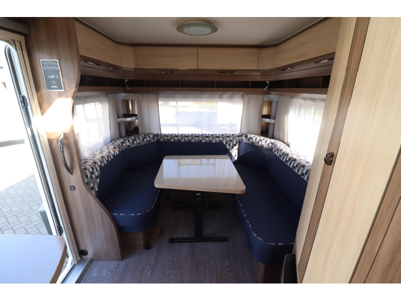 Hobby De Luxe 455 UF Mover / Luifel  foto: 6