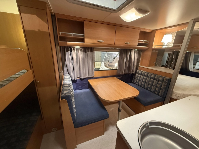 Knaus Sport 500 FDK STAPELBED VASTBED ZITJE  foto: 8