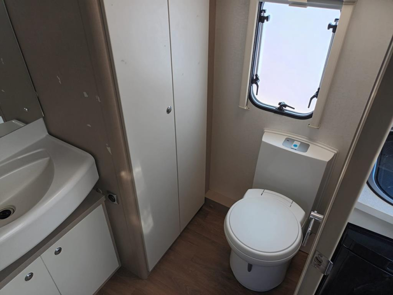Swift Mondial 420 SE  foto: 9