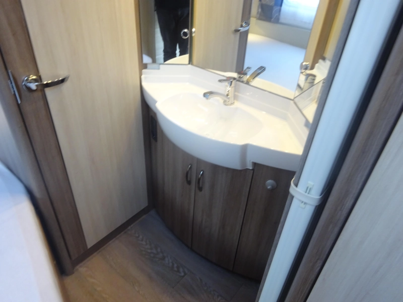 Hobby De Luxe 460 UFE  foto: 22