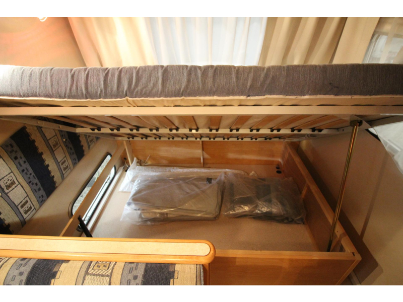Caravelair Eldorado 420 Voortent, Fietsenrek,  foto: 16