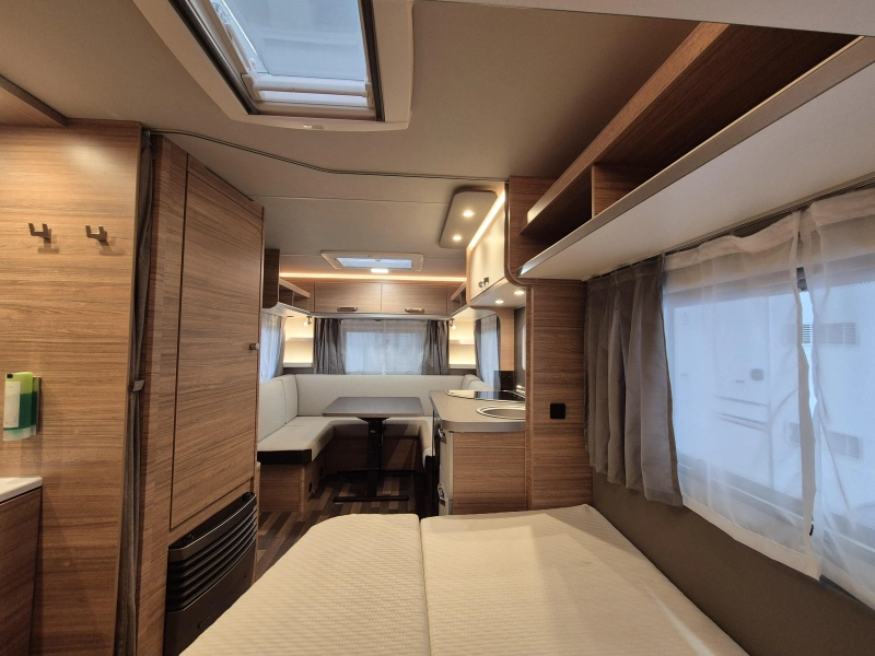 Weinsberg CaraOne Edition HOT 450 FU met Cassetteluifel!  foto: 20