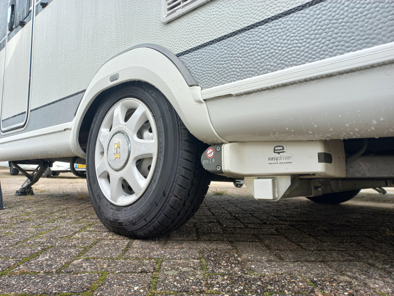 Hobby De Luxe Edition 440 SF voortent Unico-mover-etc 