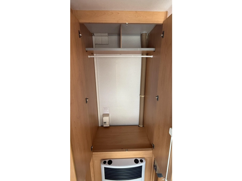 Knaus Sudwind 495 TK kinderkamer rondzit  foto: 5