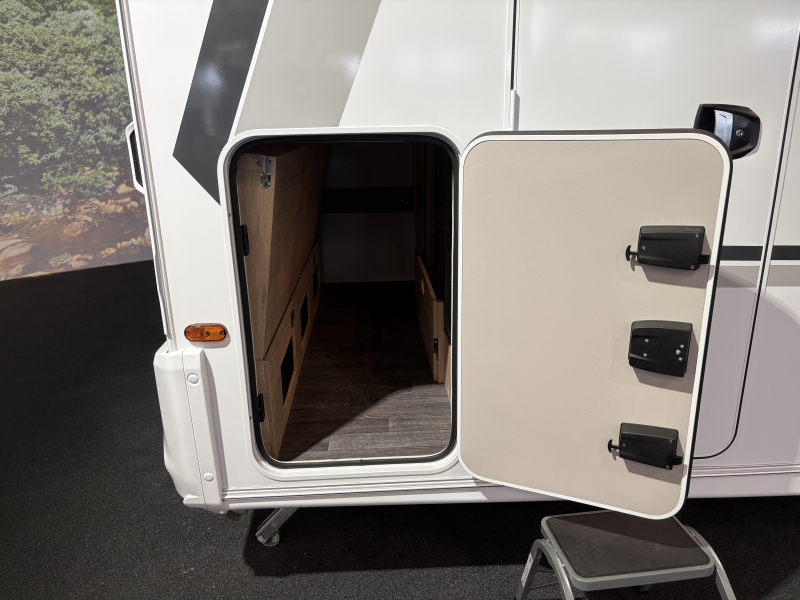 Weinsberg CaraOne Edition HOT 480 QDK stapelbed / dwarsbed  foto: 5