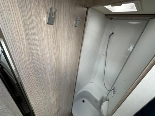 Bürstner Nexxo Van T 690 G LENGTE BEDDEN + 3.650 KG. foto: 12