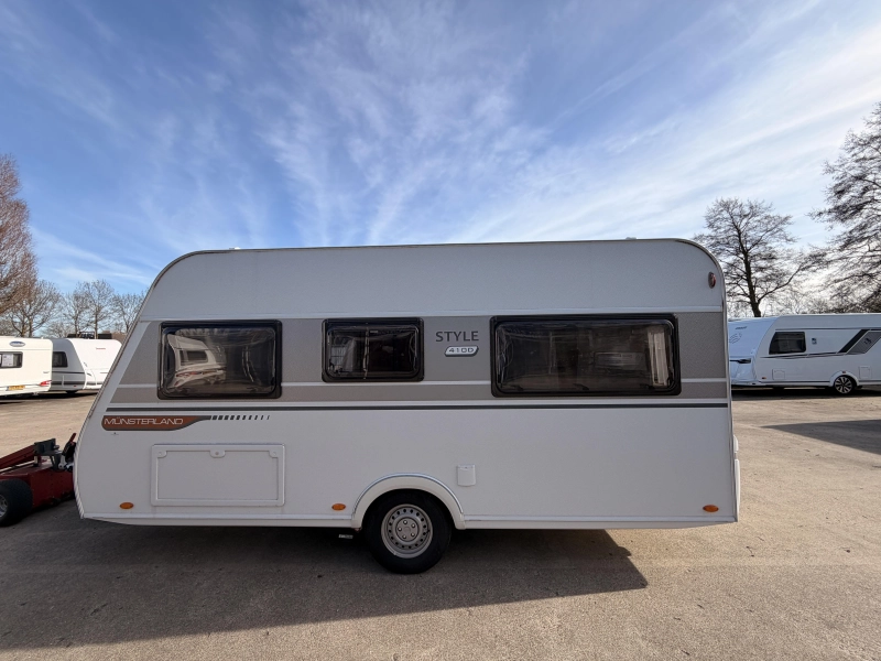 LMC Style 410 D Mover+Luifel+Fiets+Voort  foto: 2