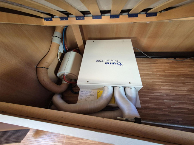 Bürstner 460 TL Enkele bedden, Airco, Mover Voortent luifel foto: 22