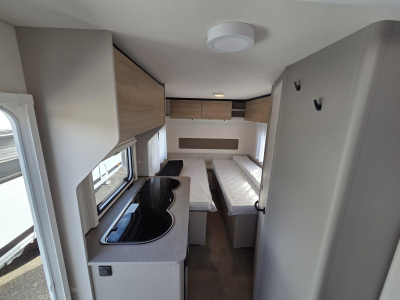 LMC Sassino 460 E Lengtebedden  foto: 8