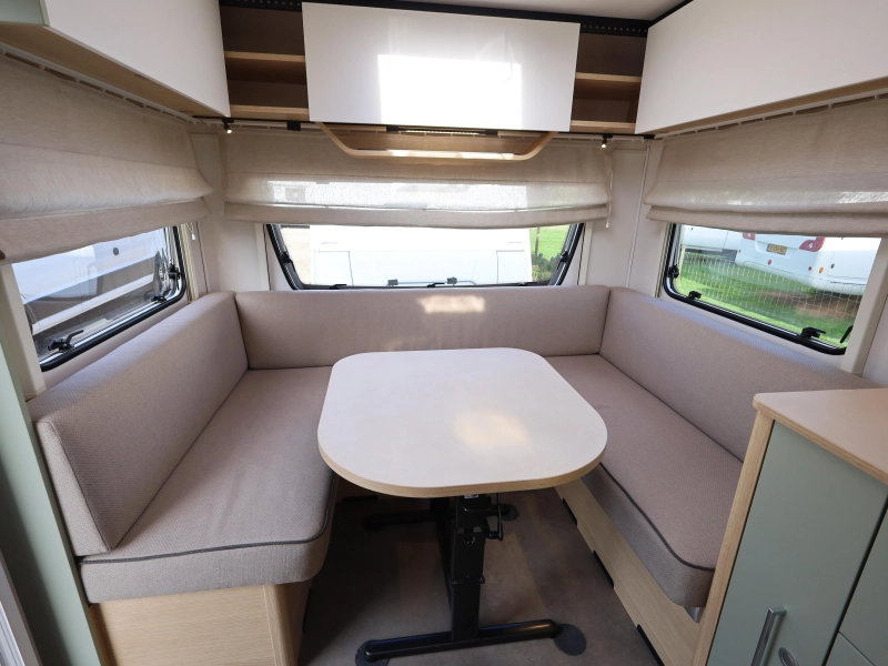 LMC Style 440 D mover | voortent | luifel  foto: 6
