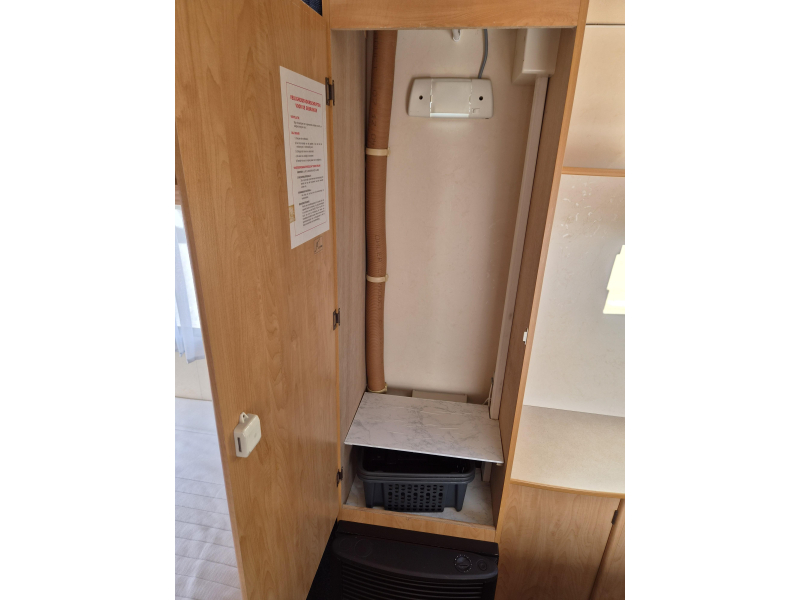 Caravelair Antares 400 Voortent en Luifel  foto: 10